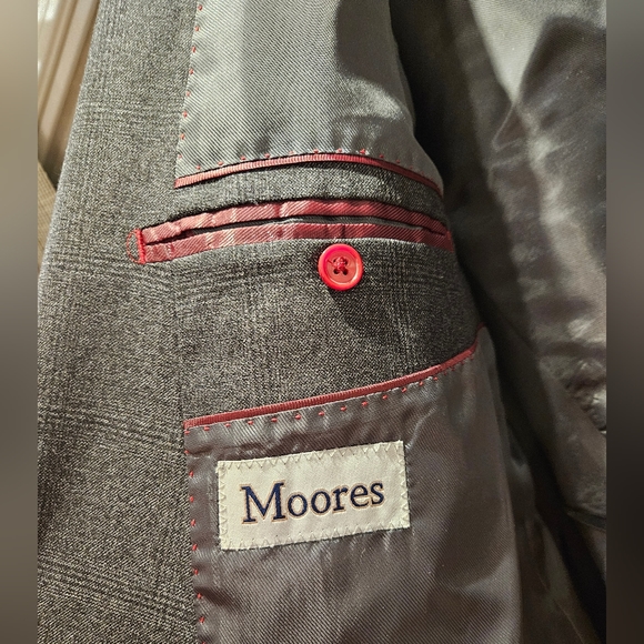 Louis Feraud Suit Jacket - Picture 8 of 10